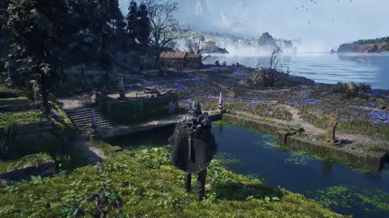 Ein Charakter aus Hell Is Us blickt auf eine Landschaft mit einem See und einem Wasserfall.